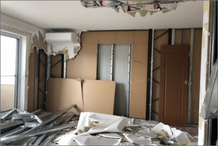 屋根、内装、畳、窓ガラス等撤去